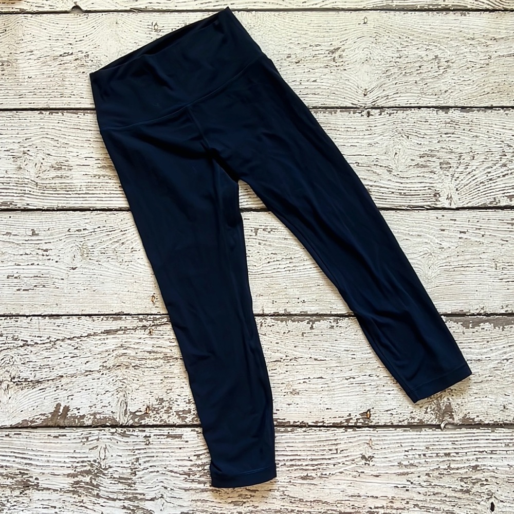 Lululemon Align 25" navy crop leggings